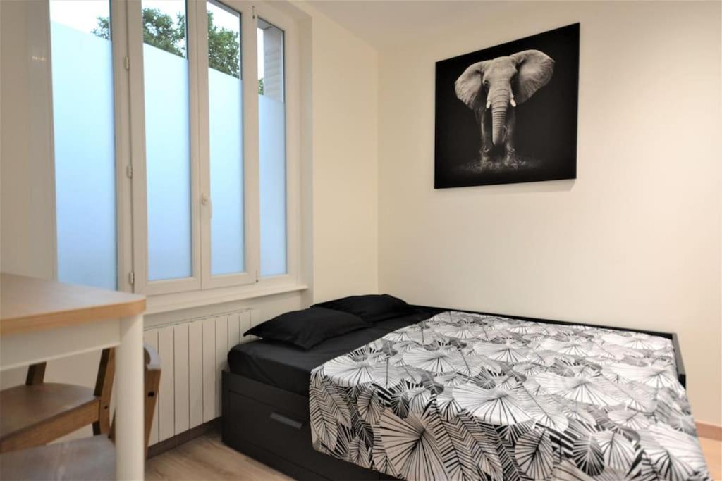 Studio En Residence Privee A Villeurbanne Buitenkant foto